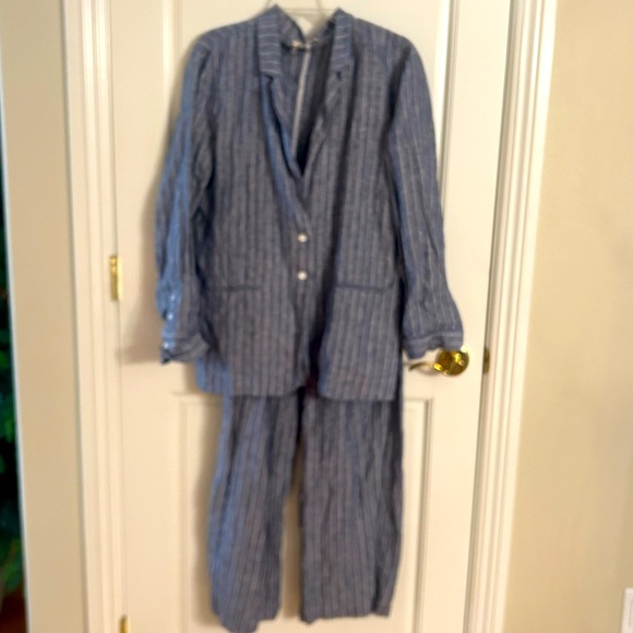 Gold Hawk Linen Blue and White Pinstriped Suit Blazer and Pants - Picture 1 of 10